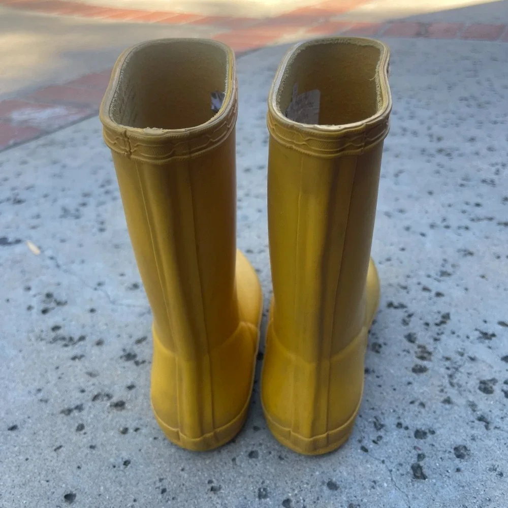 Hunter Classic Rain Boots Kids 10 Yellow Rubber Winter Storm